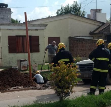 Salida de la guardia de Bomberos Voluntarios por una fuga de gas