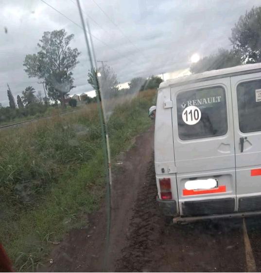 Nueva salida de bomberos Voluntarios por un vehículo empantanado