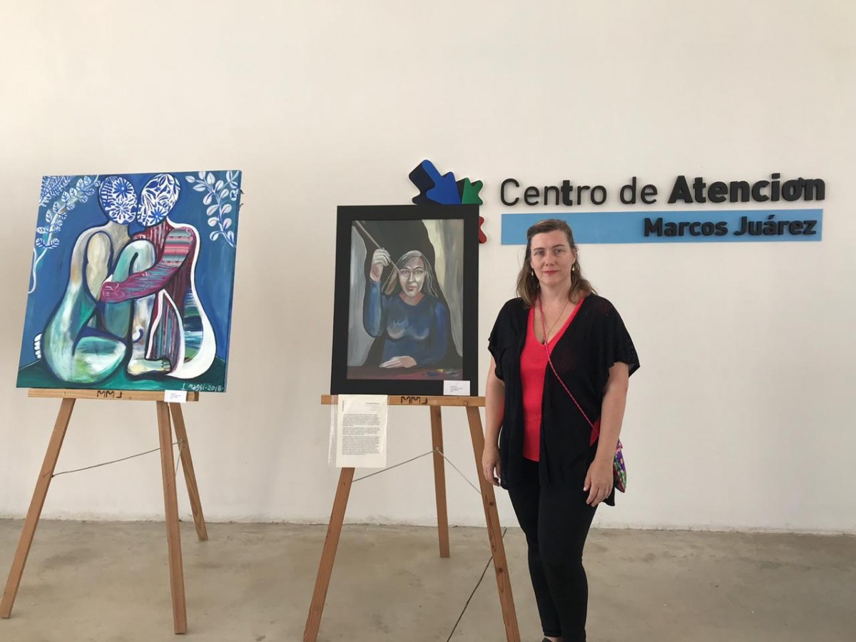 Lorena Maggi presenta “Equilibrio en el agua” en el Hall del Centro Civico