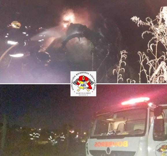 Incendio de ramas y una planta en el CAM