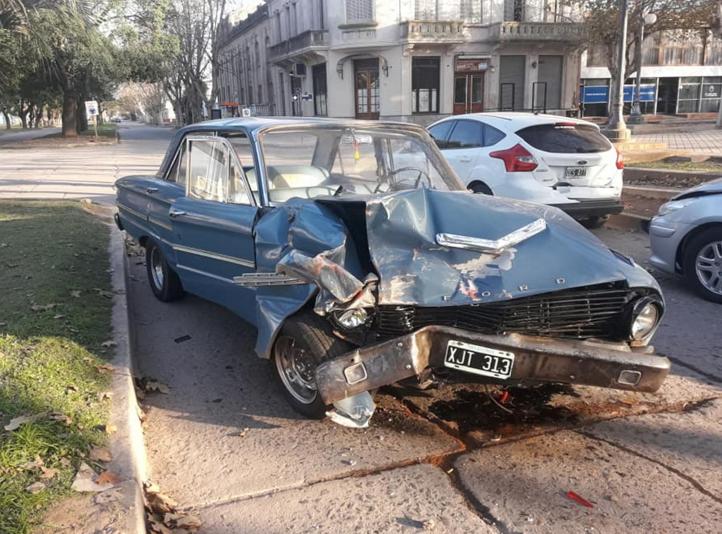 Choque en cadena en la madrugada del domingo sobre calle Lardizábal con tres vehículos involucrados