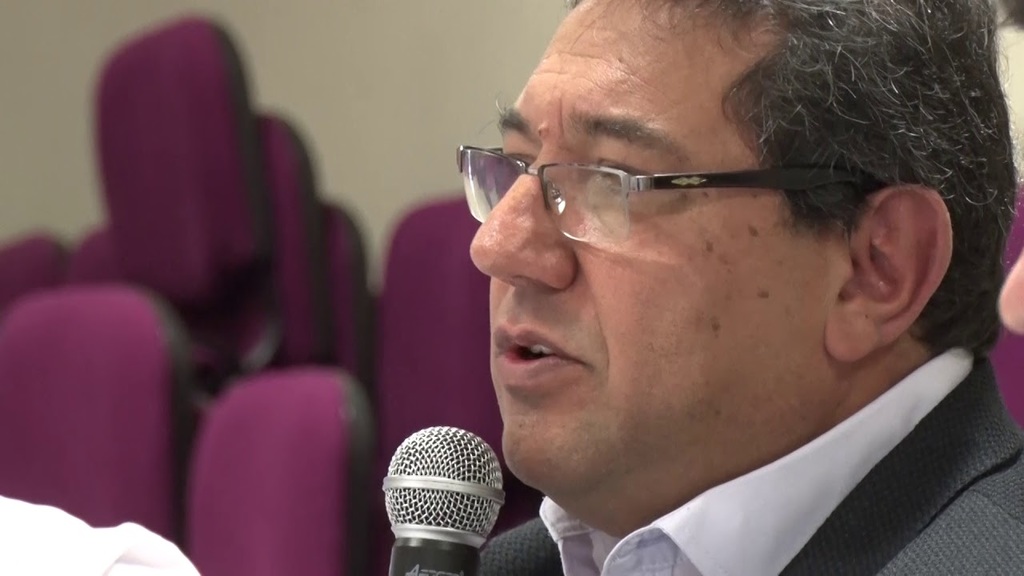 Enzo Noriega: “Tenemos servicios específicos con 10 o 12 pasajeros; y en algunos casos 4 o 5 y es imposible sostener un servicio asi”.