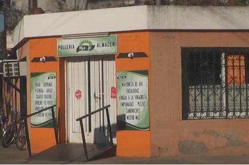 Daño en polleria de calle Juan B. Justo y San Lorenzo con una persona detenida