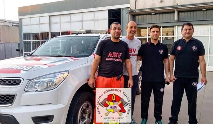 Cuatro bomberos viajan a Las Sierras cordobesas por incendio en La Cumbre