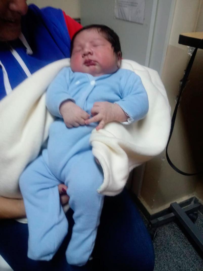 Nació un bebé de màs de cinco kilos en Villa Maria