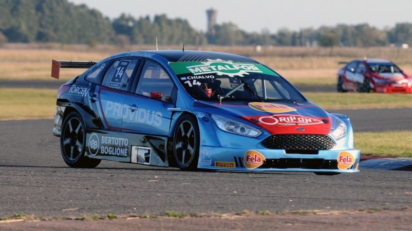 Autos: Martín Chialvo Tercero en el Campeonato del TC 2000.-