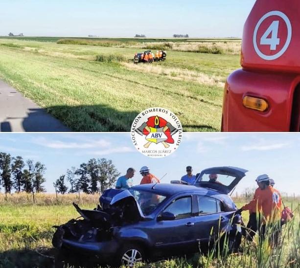 Choque por alcance en autopista entre un camión y un automóvil