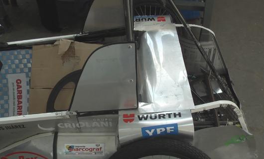 Desafio Eco YPF: Los alumnos del IPET 51 quedaron afuera de la competencia por un accidente durante las pruebas