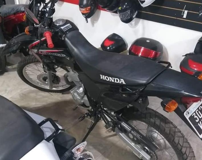 Habría aparecido la moto Honda Tornado robada a Pedernera