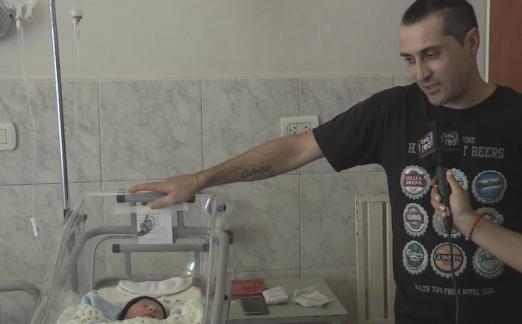 Nacimiento del primer bebé del año en el Hospital Abel Ayerza