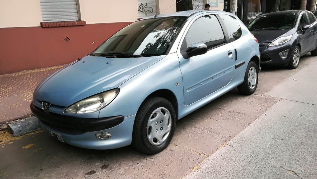 Gral. Roca: Robaron un Peugeot 206