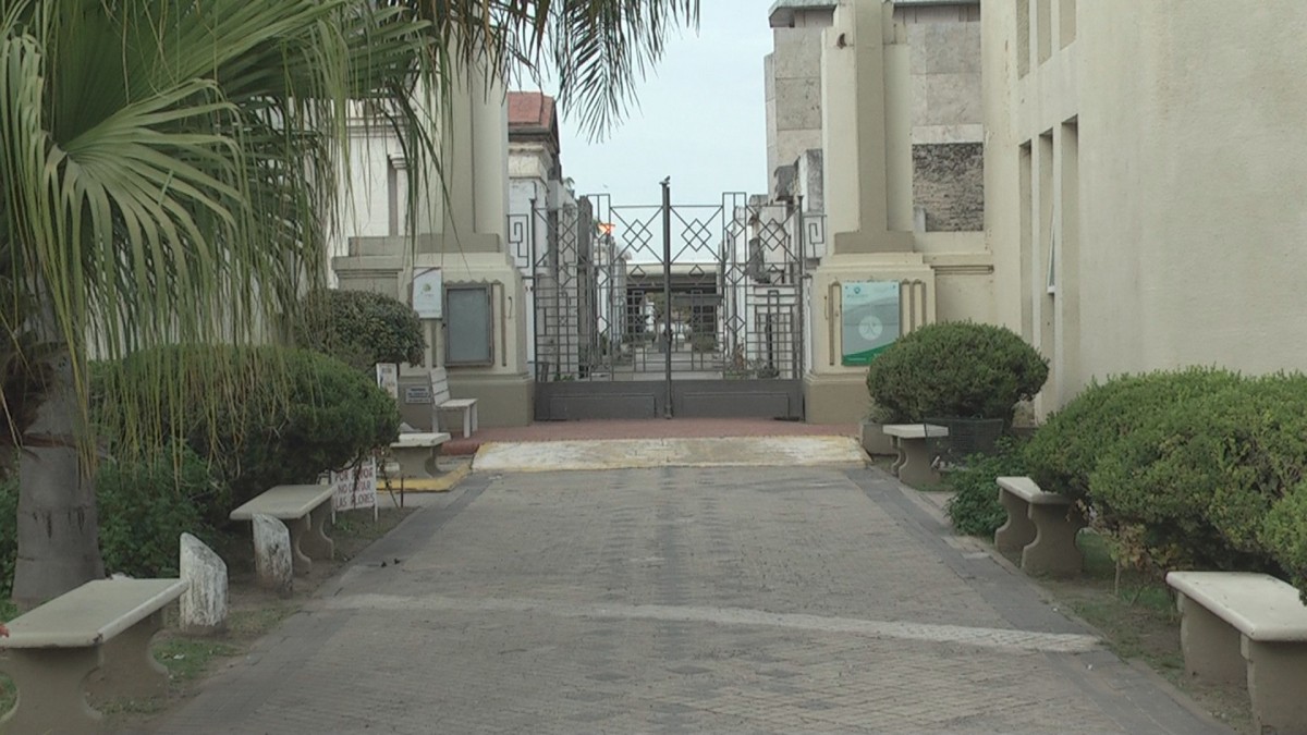 El cementerio Municipal continúa con las puertas cerradas