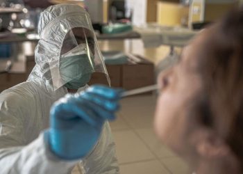 Córdoba modifica el criterio en hisopados de contactos estrechos