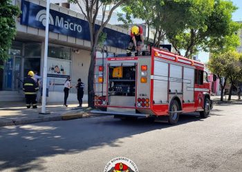 Principio de incendio en el banco Macro por un desperfecto eléctrico