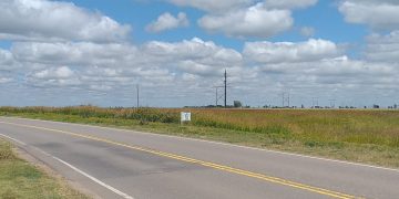 Banquinas descuidadas y faltas de luces en el puente de Ruta Nº 12