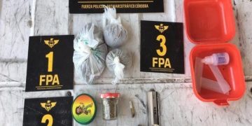 General Roca: en un control vehicular encuentran envoltorios de marihuana