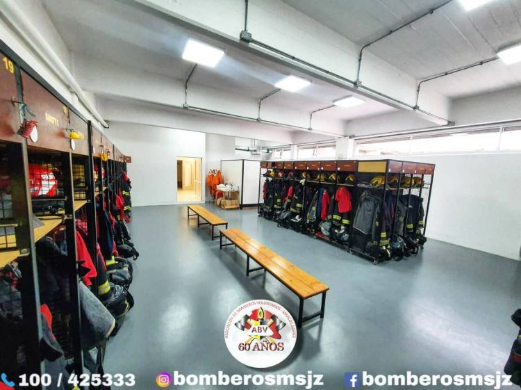 Bomberos inauguraron los nuevos vestuarios en el cuartel