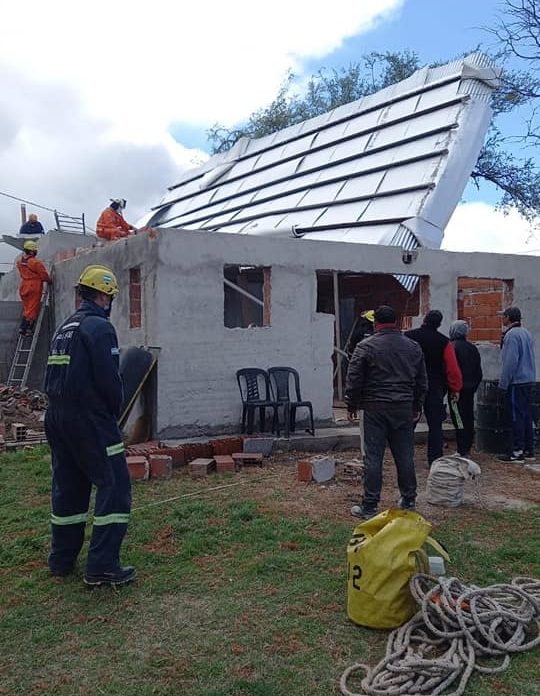 Un fuerte viento azotó la ciudad de Bell Ville
