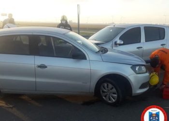 Leones: Accidente entre dos autos en el acceso a autopista