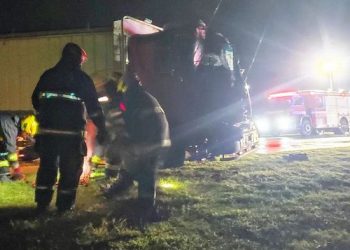 Autopista: Colisión por alcance entre dos camiones