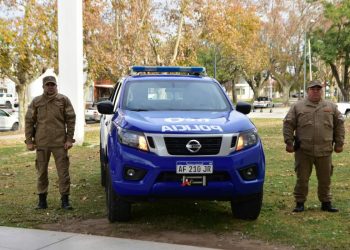 Entrega de un móvil para la Patrulla Rural