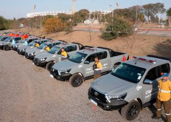 La Provincia destinó a la zona de los incendios 16 nuevas camionetas