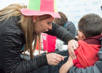Sigue la vacunación contra sarampión y polio en centros de primaria infancia