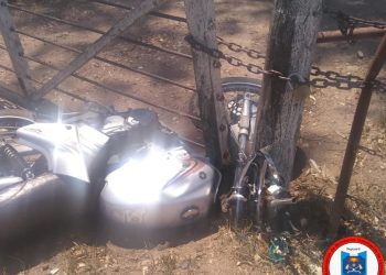 Leones: Incrustado en la tranquera, en Ruta Nº 9 – km 471, con lesiones graves
