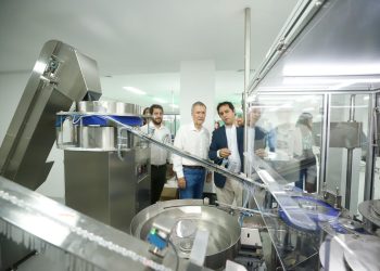 La única fábrica de jeringas del país comienza a funcionar en Córdoba