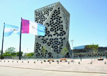 La Provincia acordó con SEP, UPS y UF aumentos salariales para cerrar paritaria anual