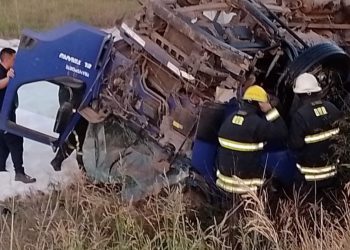 Ballesteros: Fatal vuelco de camión Volvo, en autopista Córdoba – Rosario