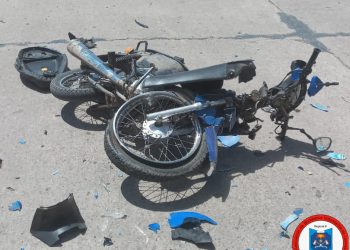 Leones: accidente moto-auto, en Bv Mitre y Bouquet