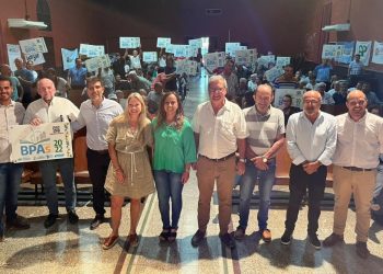 Inriville: Busso entregó aportes a productores por más de $7 millones