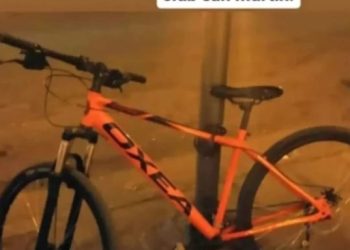Robaron bici OXEA anaranjada, en el Club San Martín