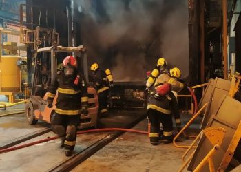 Incendio en la fabrica Bertotto Boglione, en la madrugada de hoy