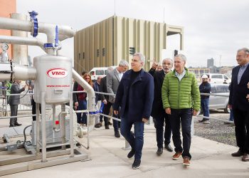 Schiaretti y Llaryora habilitaron la planta de biogeneración eléctrica de Bajo Grande