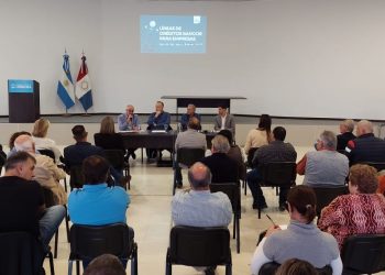 Accastello y Busso se reunieron con productores y sector lácteo por los nuevos créditos de Bancor