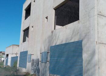 Cerramiento y desalojo del edificio del Centro Universitario