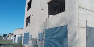 Cerramiento y desalojo del edificio del Centro Universitario