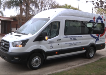 Adquisición del nuevo mini bus del CE.CA.L.