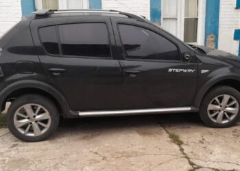 Renault Sandero de Santa Fe, circulaba por Marcos Juárez con pedido de secuestro
