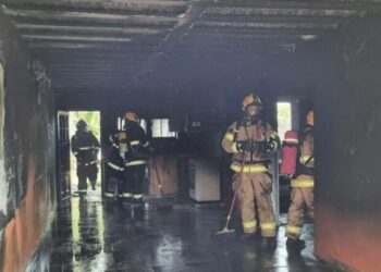 Incendio de vivienda en barrio Sur