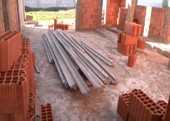 Villa Argentina: por tercera vez le entraron a robar a su obra, que ya está lista para techar