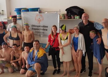 Marcos Juárez: plantel de nadadores pertenecientes a Olimpiadas Especiales Argentina
