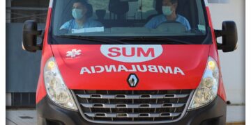 Accidente de moto con peatón: tres femeninas lesionadas