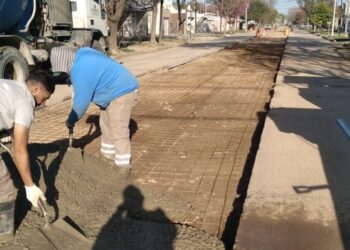 Obras: comenzaron a hormigonar calle Santa Fe al 1300