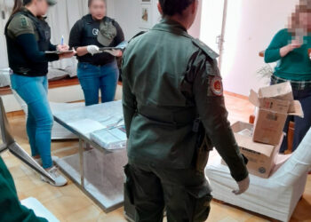 Gendarmería realizó allanamientos simultáneos: secuestró cheques y 7 millones de pesos