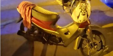 Leones: accidente moto-auto en Bv. Rivadavia