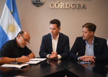 La Provincia firmó el acuerdo salarial con el Sindicato de Empleados Públicos