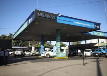 Extienden el uso de biocombustible a vehículos particulares